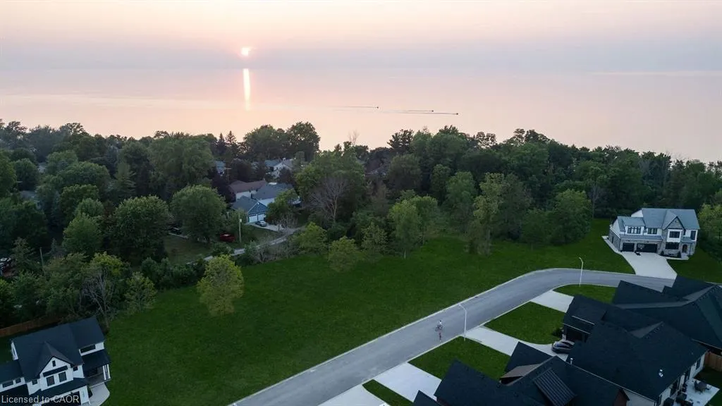 7049 Blue Coast Heights