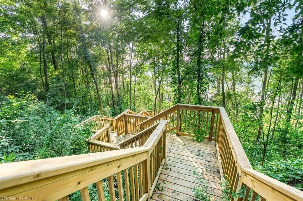 7049 Blue Coast Heights