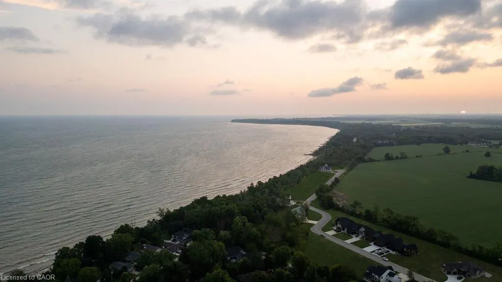 7049 Blue Coast Heights