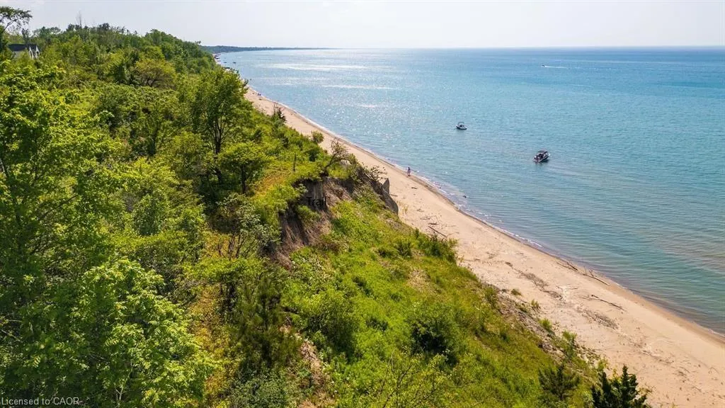 7049 Blue Coast Heights