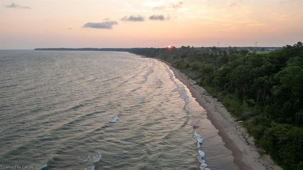 7049 Blue Coast Heights