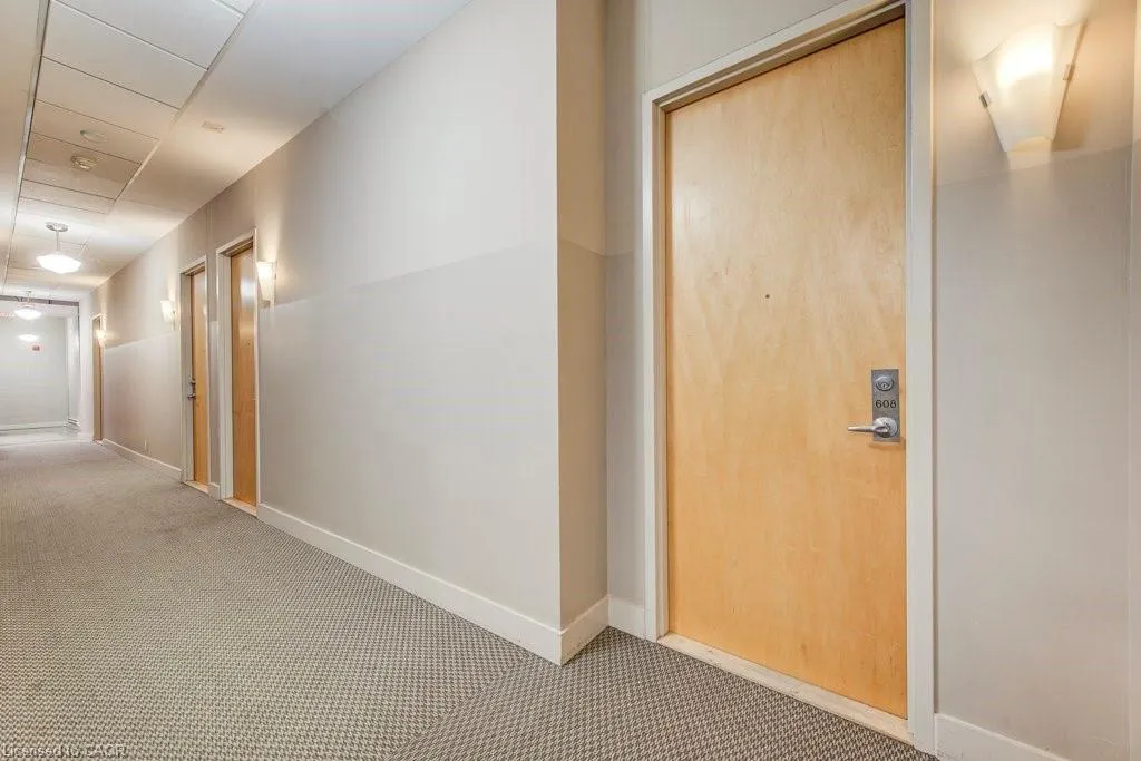 404 King Street W, #608