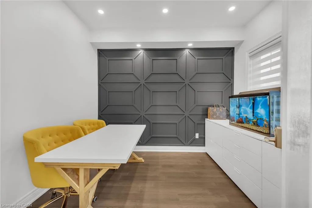 122 Shoreview Place