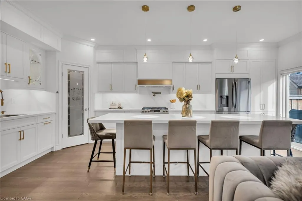 122 Shoreview Place