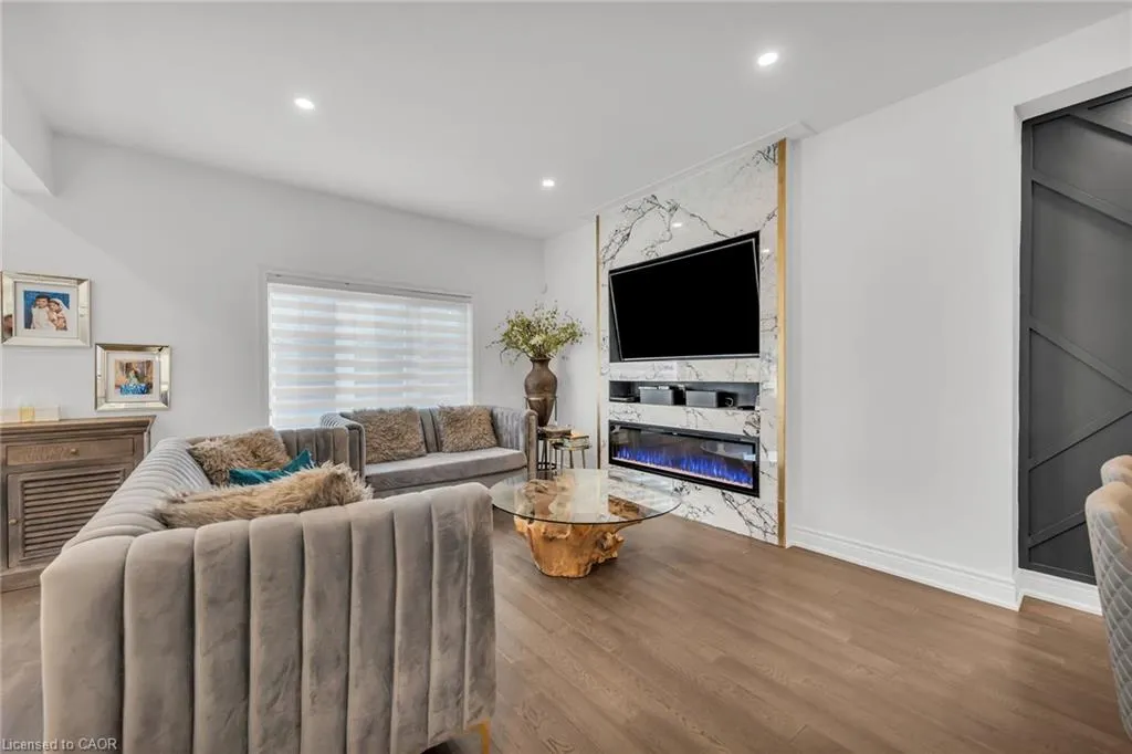 122 Shoreview Place