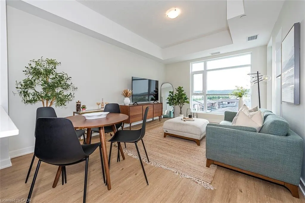 600 North Service Road #606