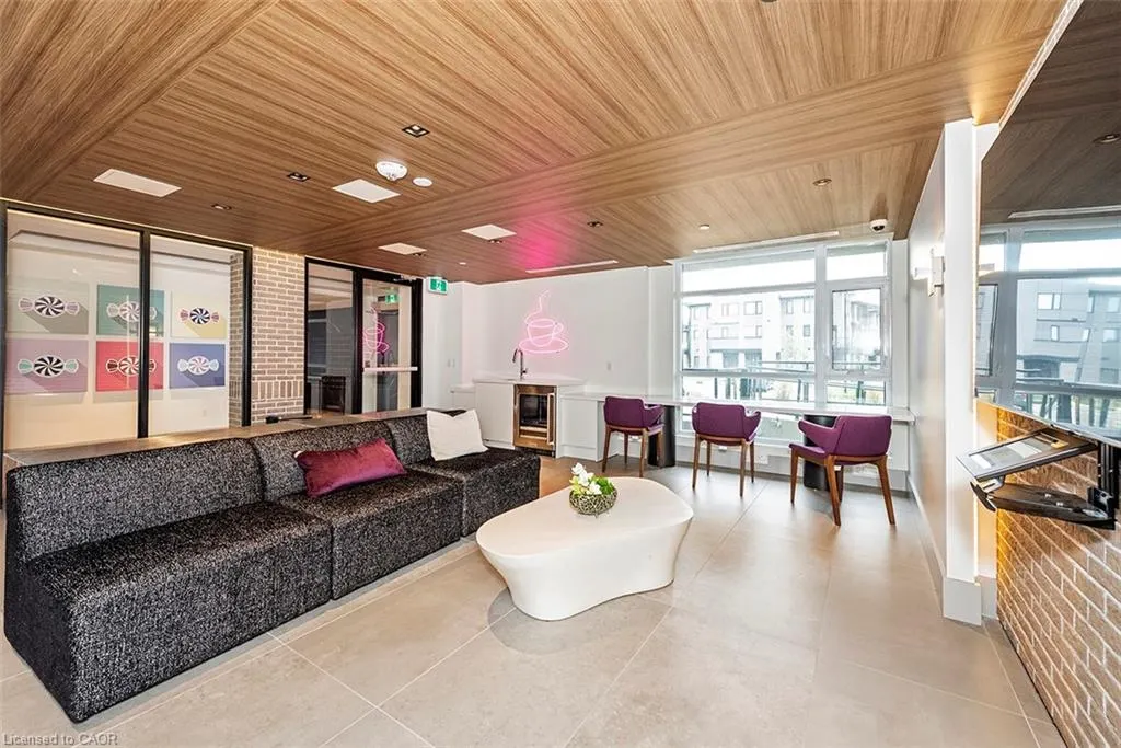 600 North Service Road #606