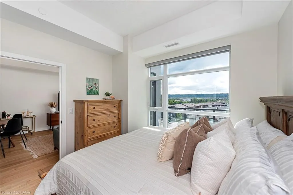 600 North Service Road #606