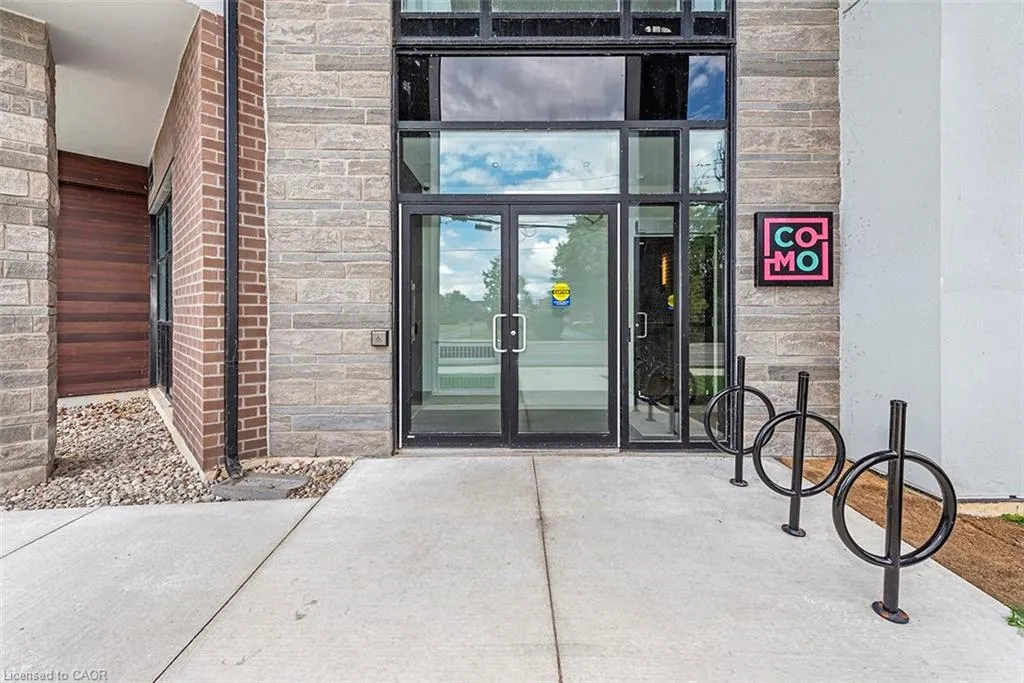 600 North Service Road #606