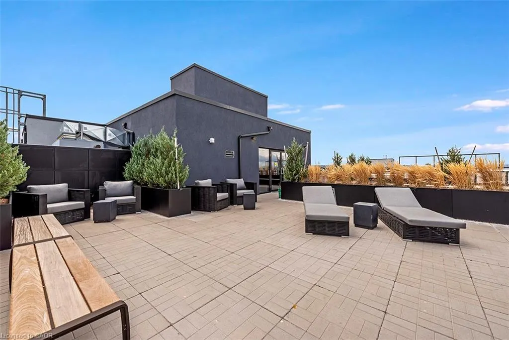 600 North Service Road #606