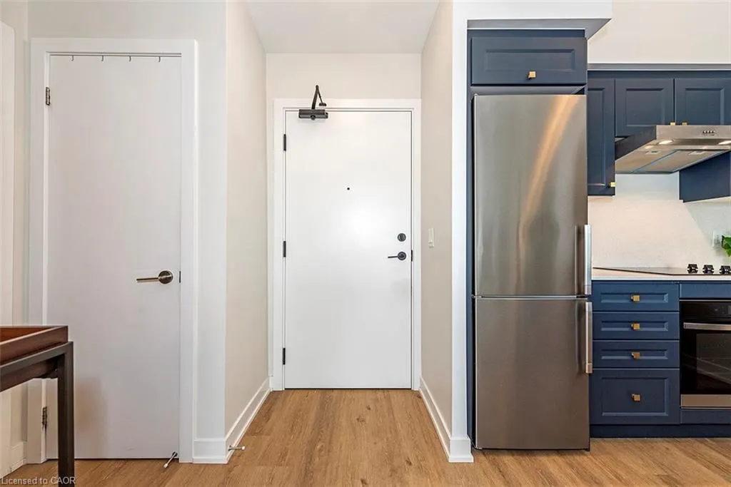 600 North Service Road #606