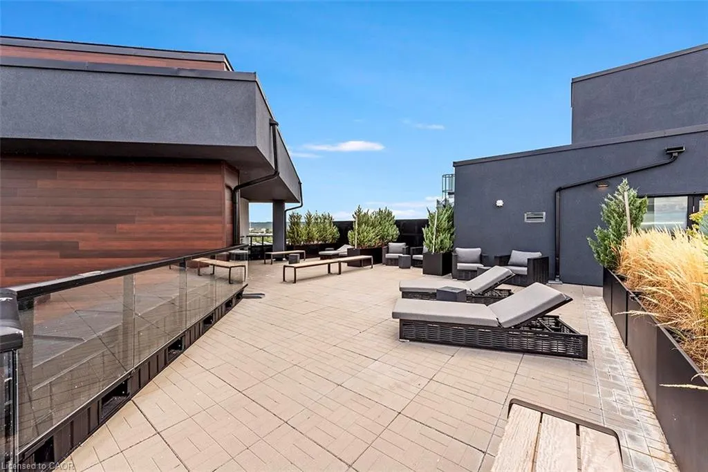 600 North Service Road #606