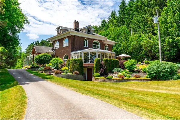 994030 Mono Adjala Townline