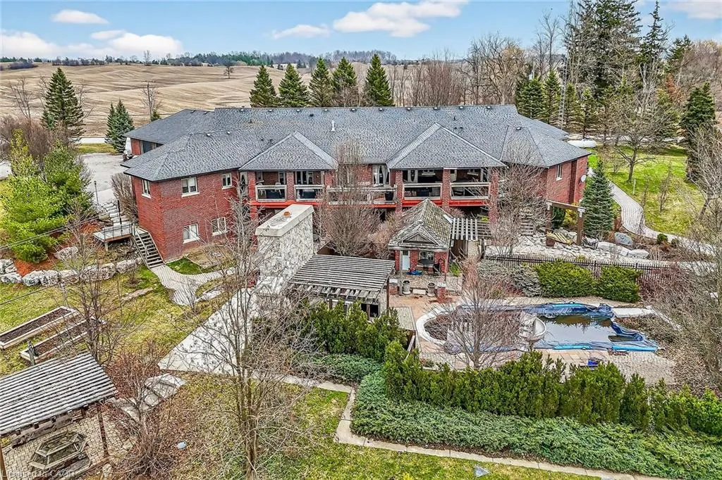 393 Old Onondaga Road E