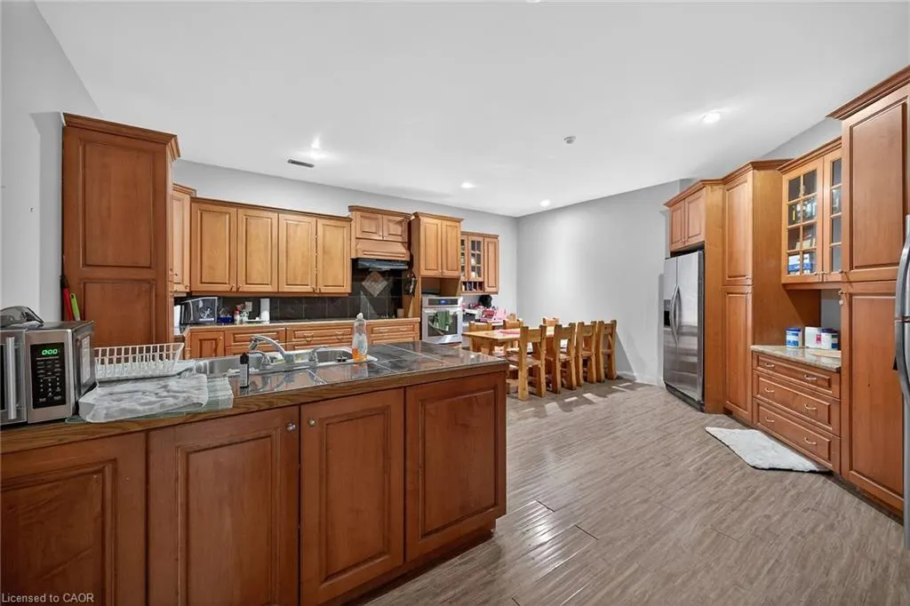 393 Old Onondaga Road E