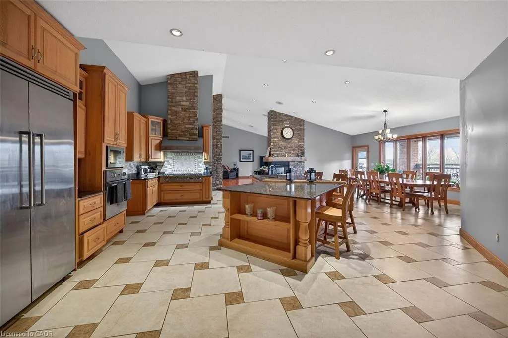 393 Old Onondaga Road E