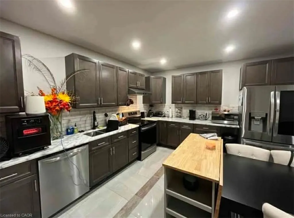 393 Old Onondaga Road E
