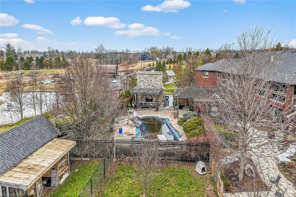 393 Old Onondaga Road E