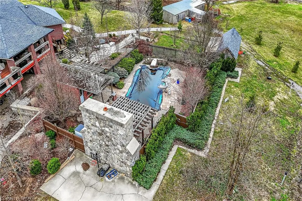 393 Old Onondaga Road E