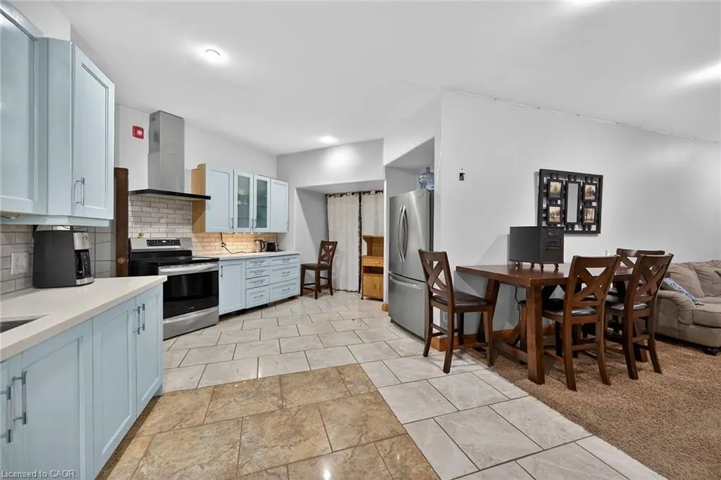 393 Old Onondaga Road E
