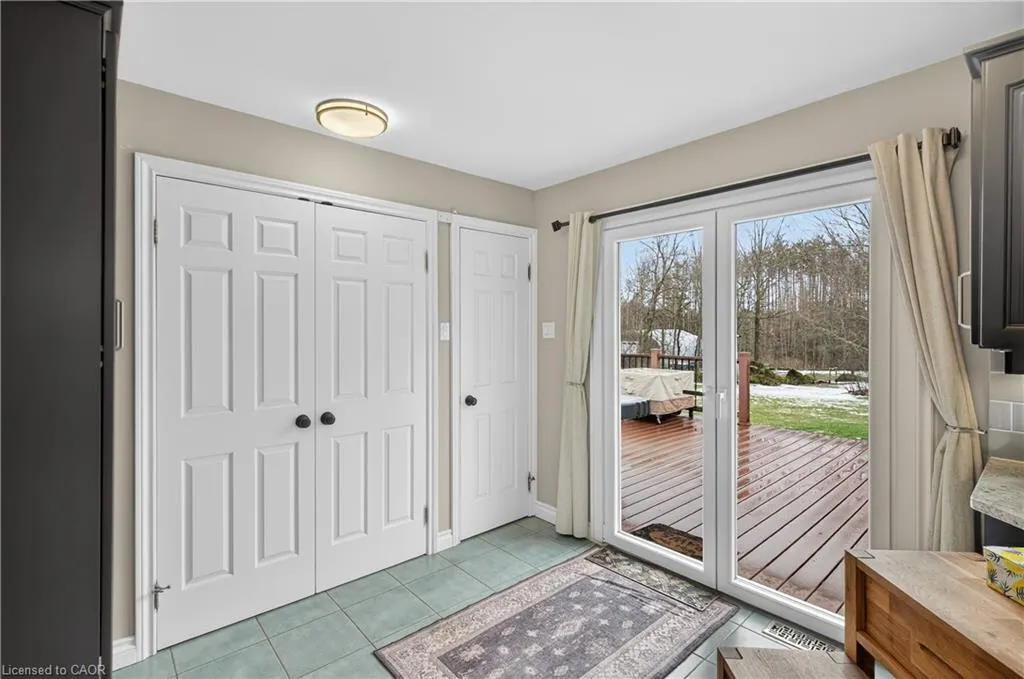 484 Concession 11 Road E