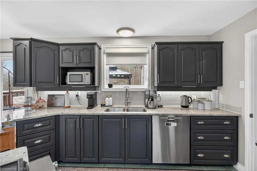 484 Concession 11 Road E