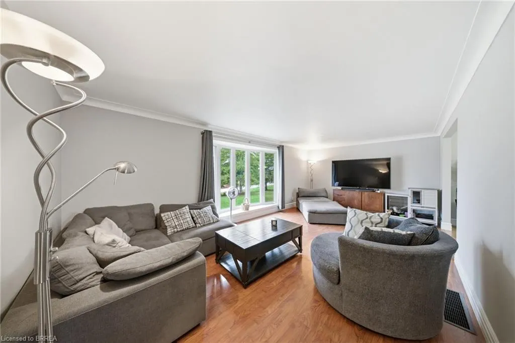 11 Burtch Road