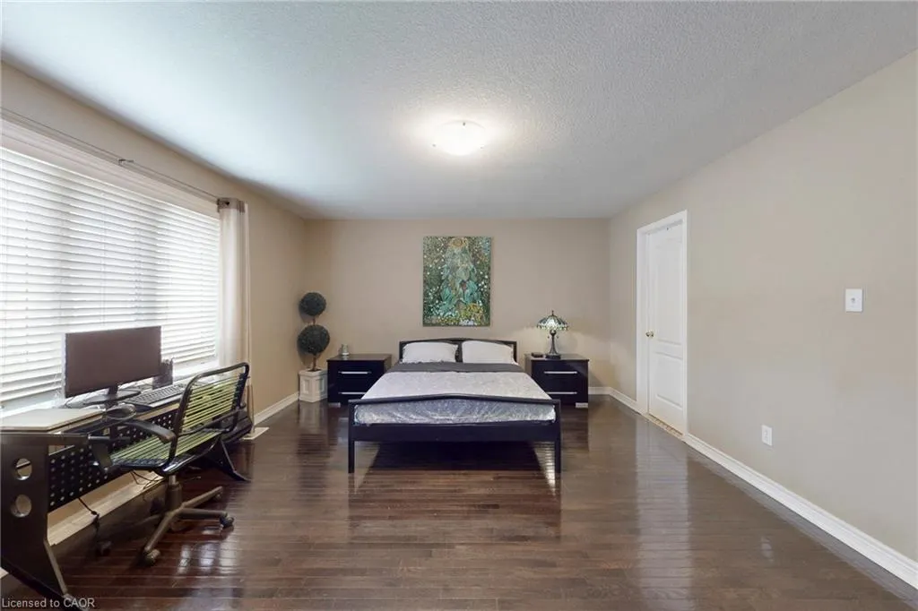 34 Forest Valley Crescent