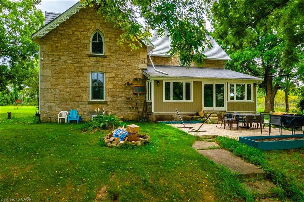 1172 8th Concession Road W