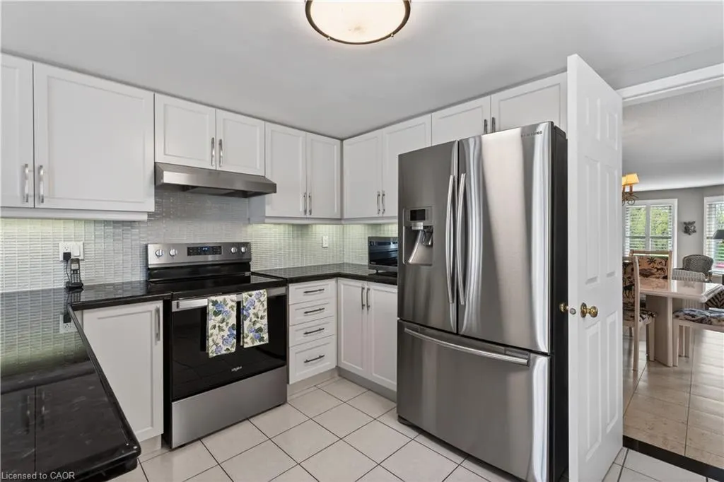 77 Sunvale Place