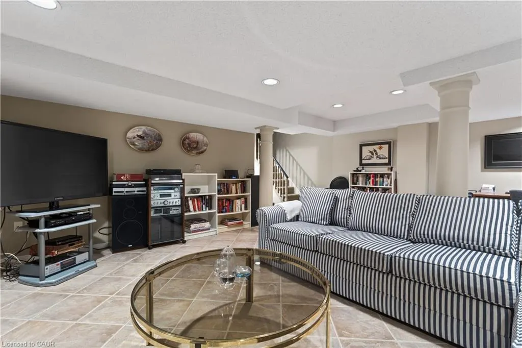 77 Sunvale Place