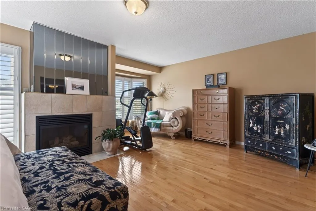 77 Sunvale Place