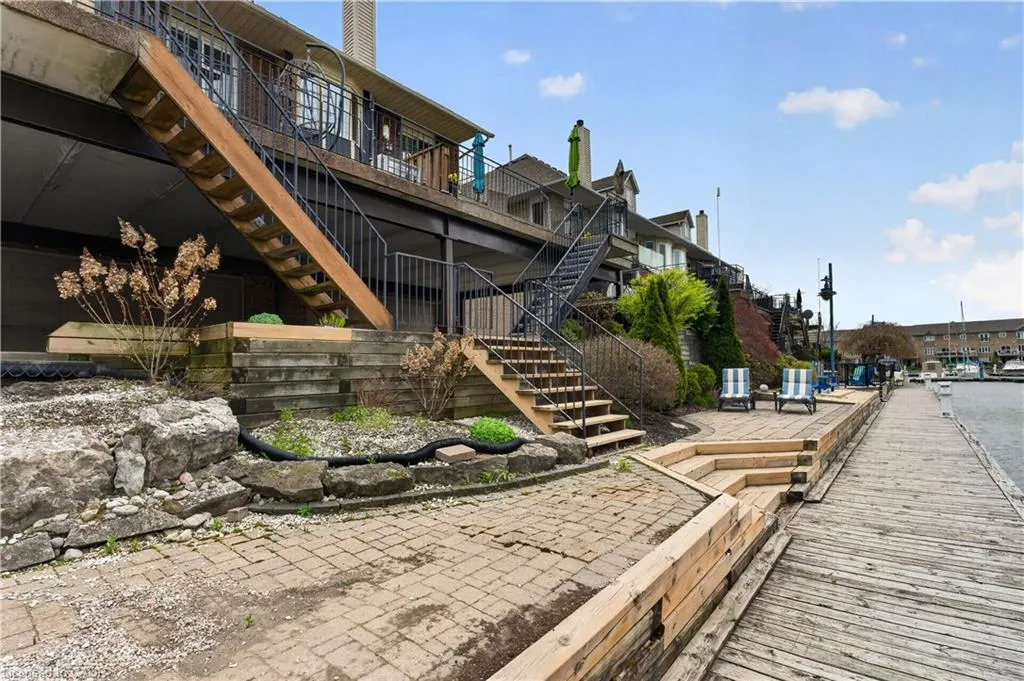 77 Sunvale Place