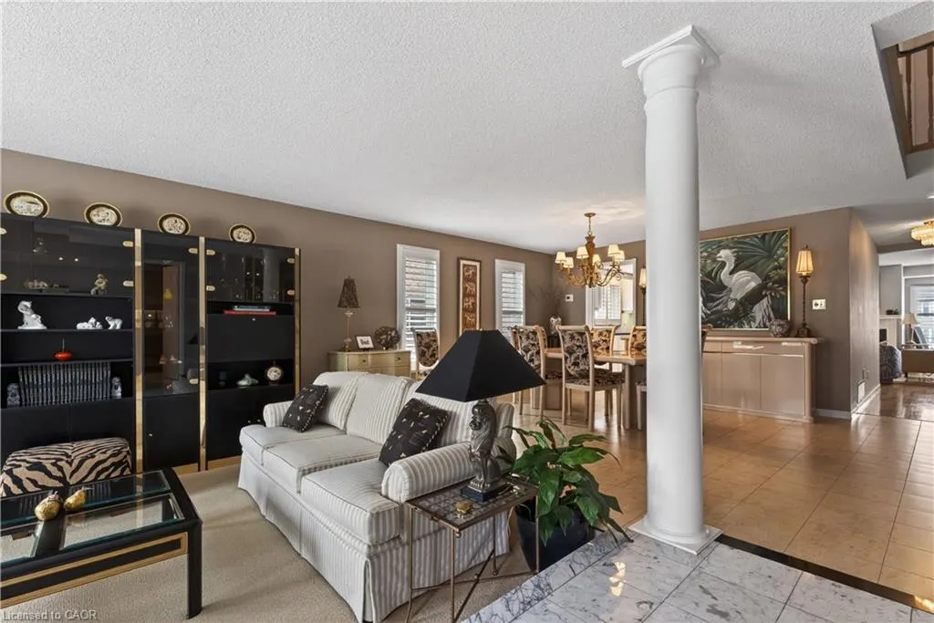77 Sunvale Place