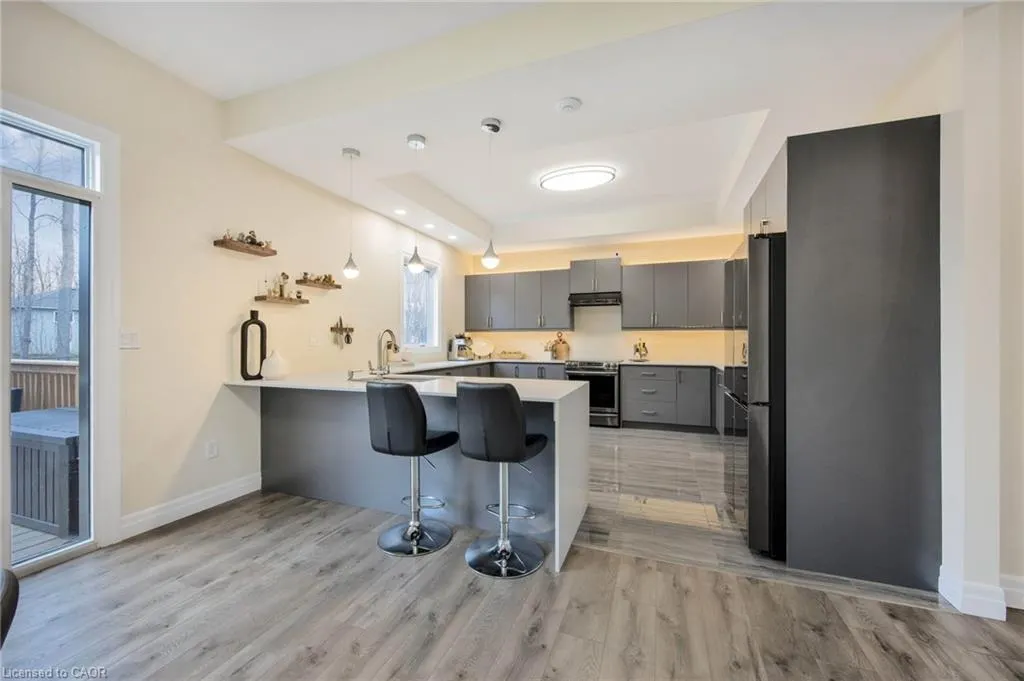 6 Dorothys Drive