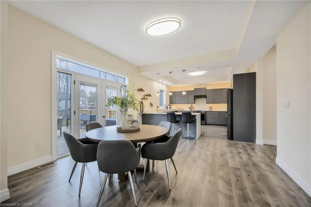 6 Dorothys Drive