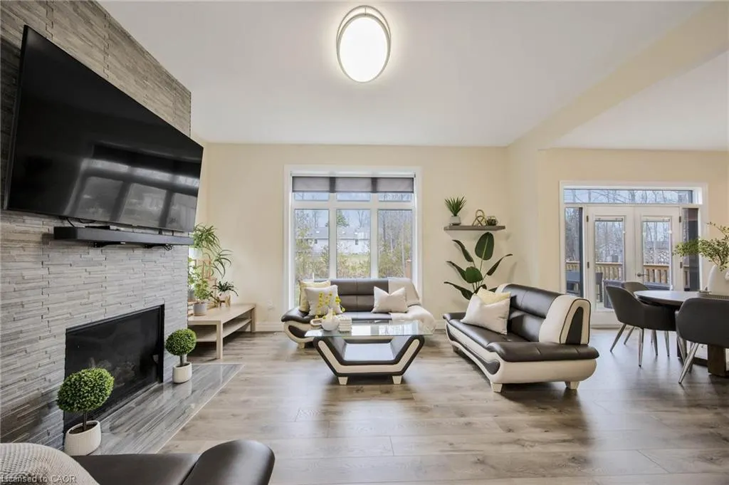 6 Dorothys Drive
