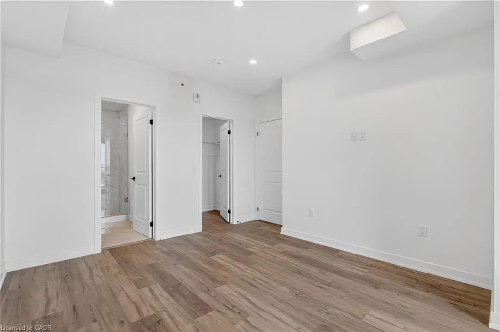461 Green Road #707