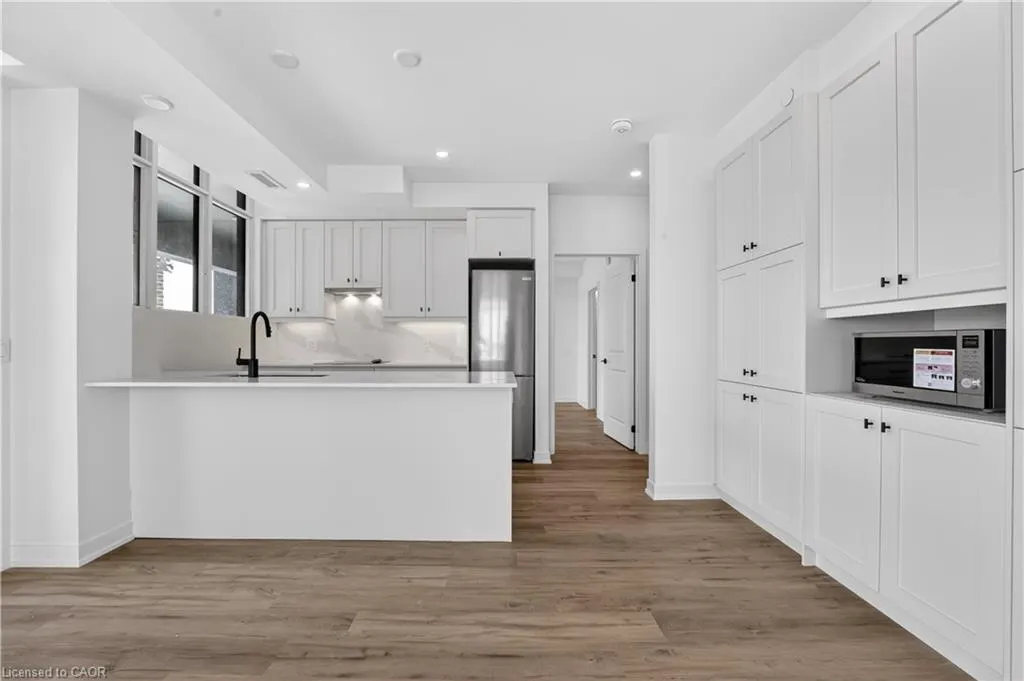 461 Green Road #707