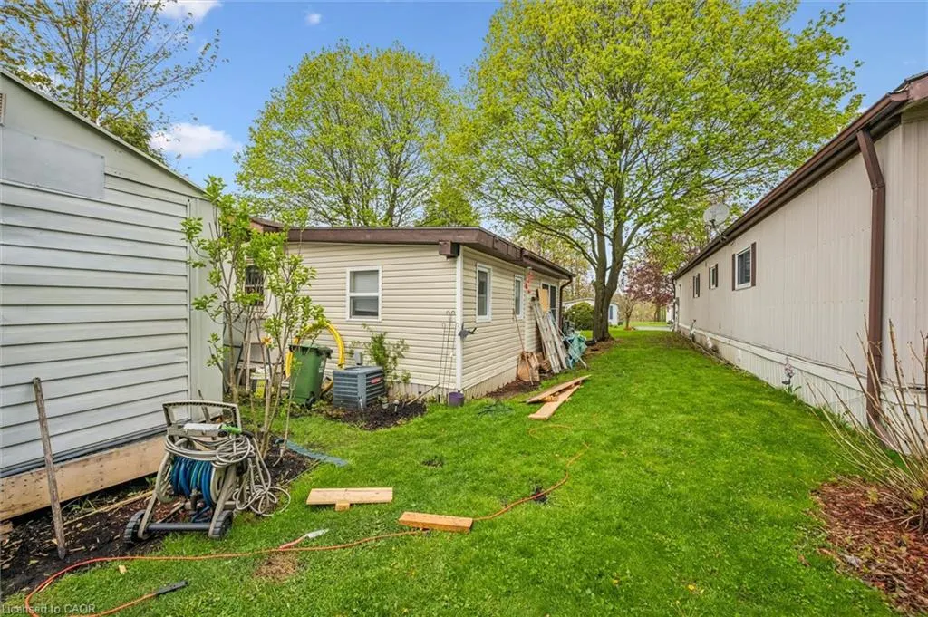 1294 Concession 8 West #90