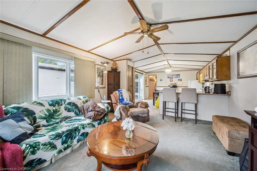1294 Concession 8 West #90