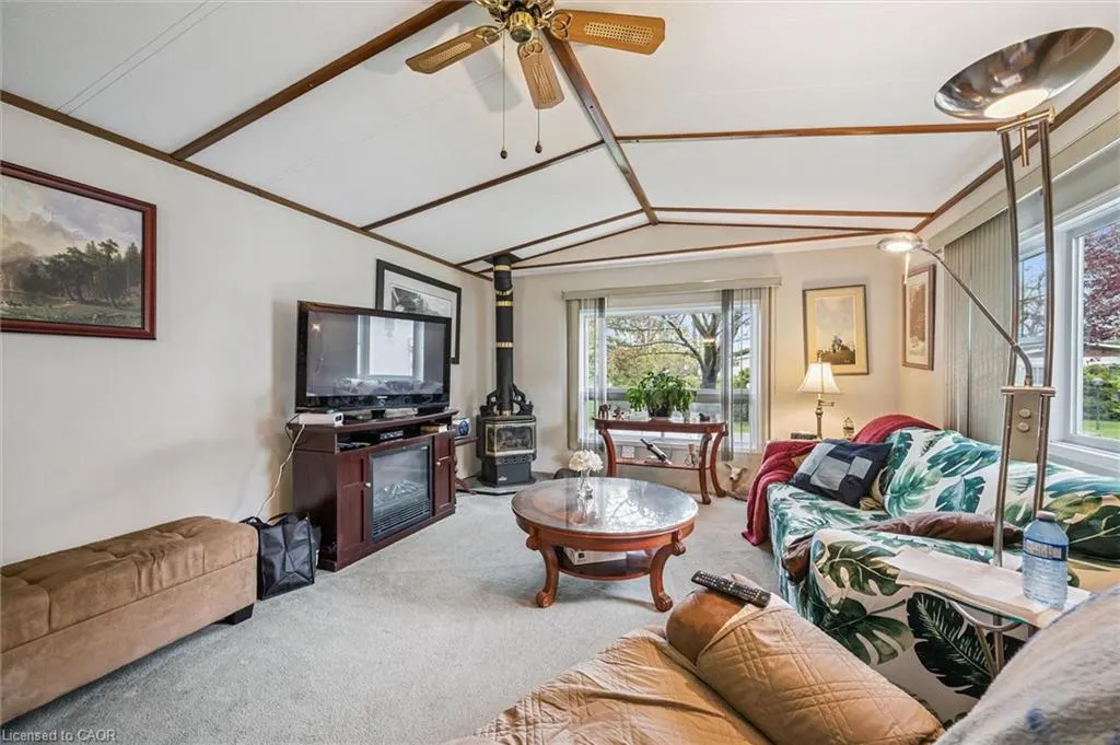 1294 Concession 8 West #90