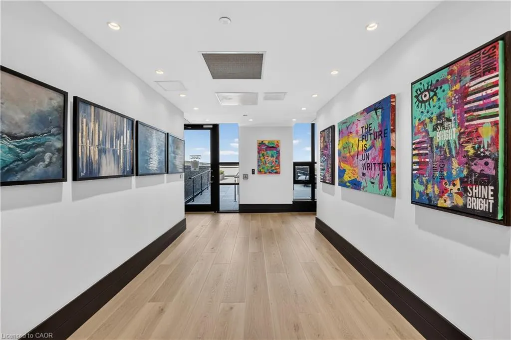 461 Green Road #901