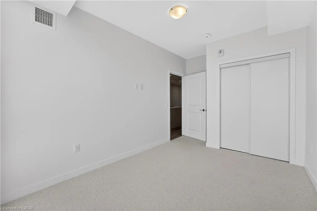 461 Green Road #901