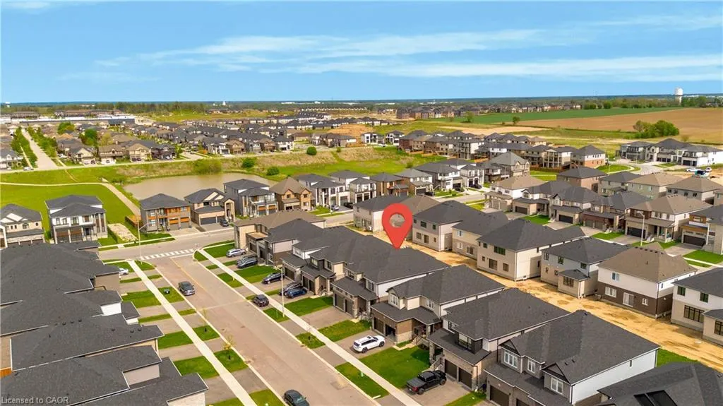 92 Sass Crescent