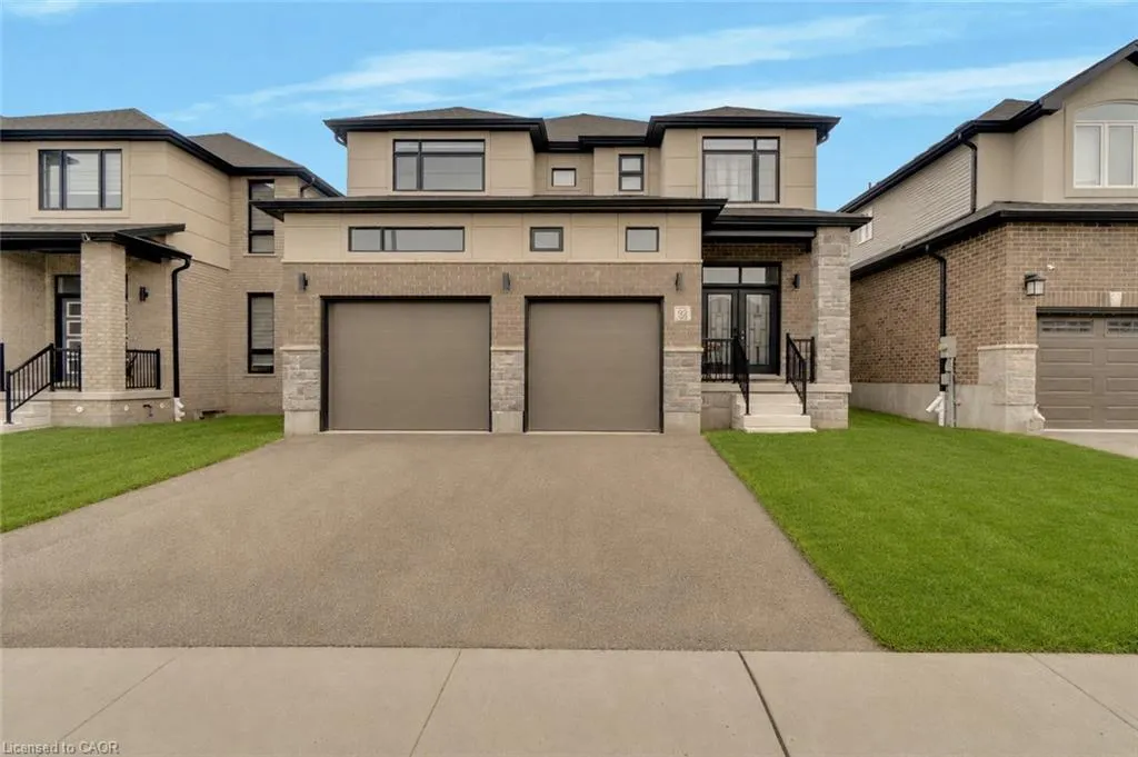 92 Sass Crescent