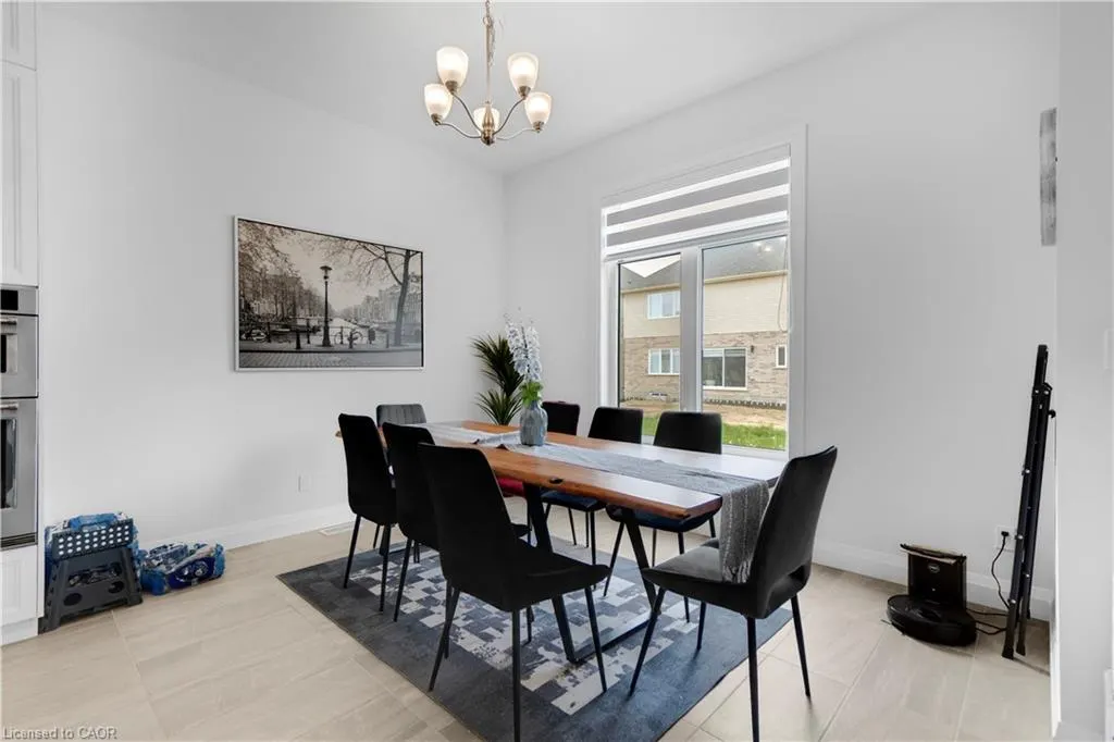 92 Sass Crescent
