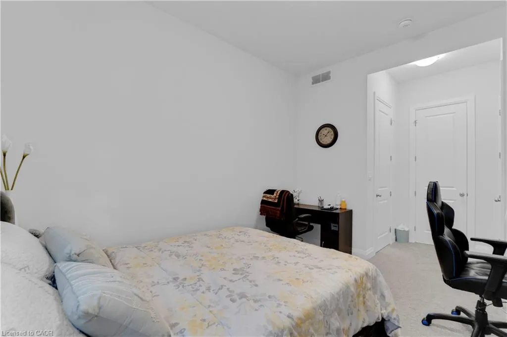92 Sass Crescent