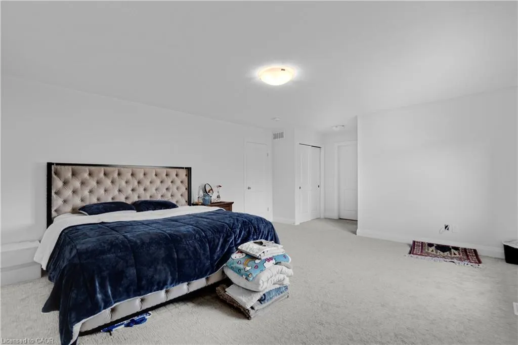 92 Sass Crescent