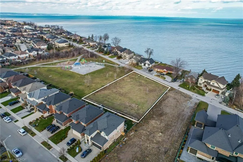 67 Seabreeze Crescent